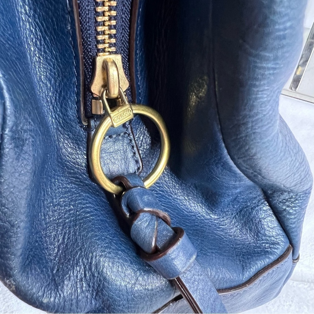 Stunning Blue Coach Chelsea Jayden Carry All Bag - Picture 8 of 12
